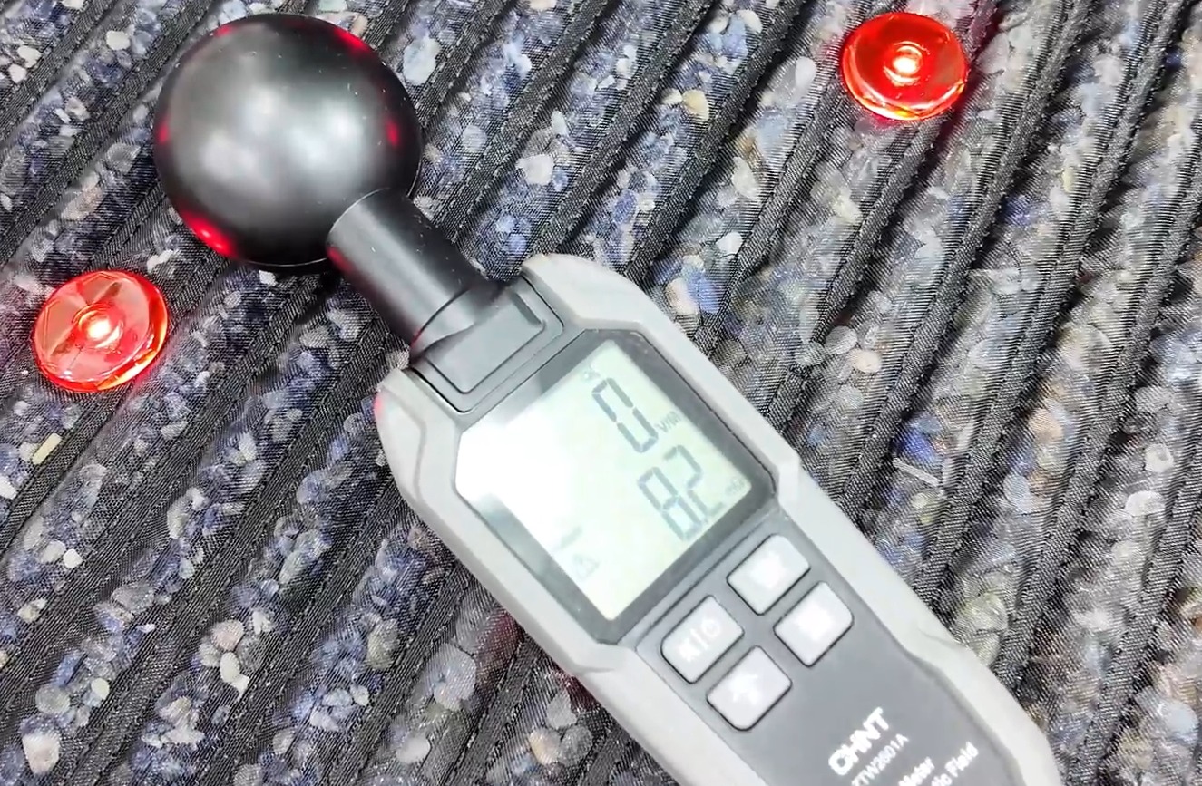 Cajosol® P 48 NEO PEMF Matte mit EMF-Tester und EF 0 V/m Messwert